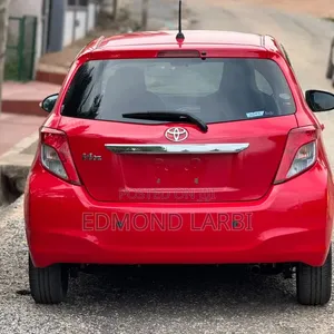 Toyota Vitz 2012 Red