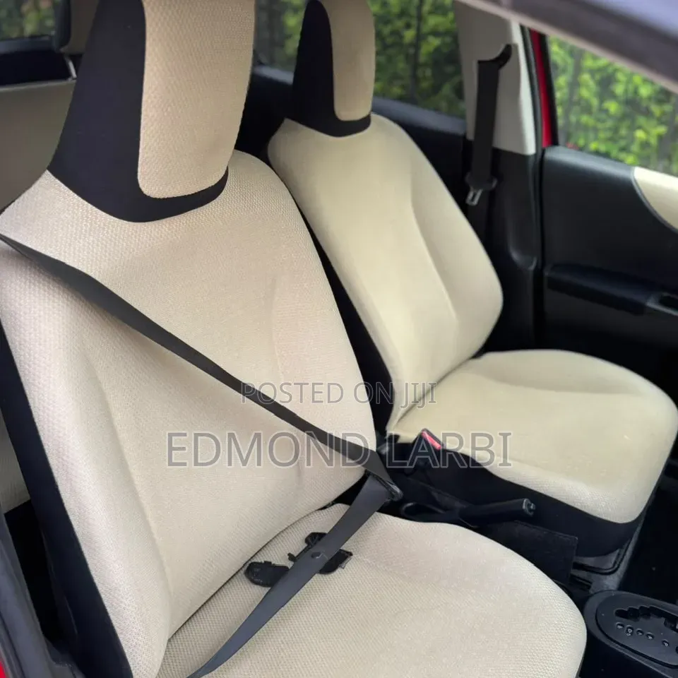 Toyota Vitz 2012 Red