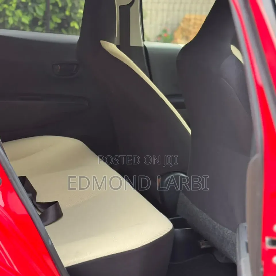 Toyota Vitz 2012 Red