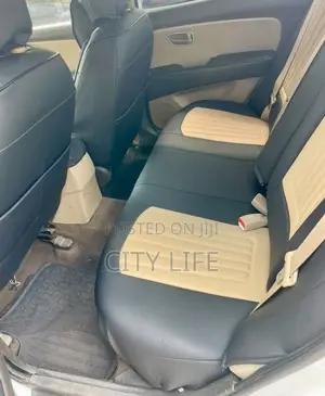 Hyundai Accent 2010 White