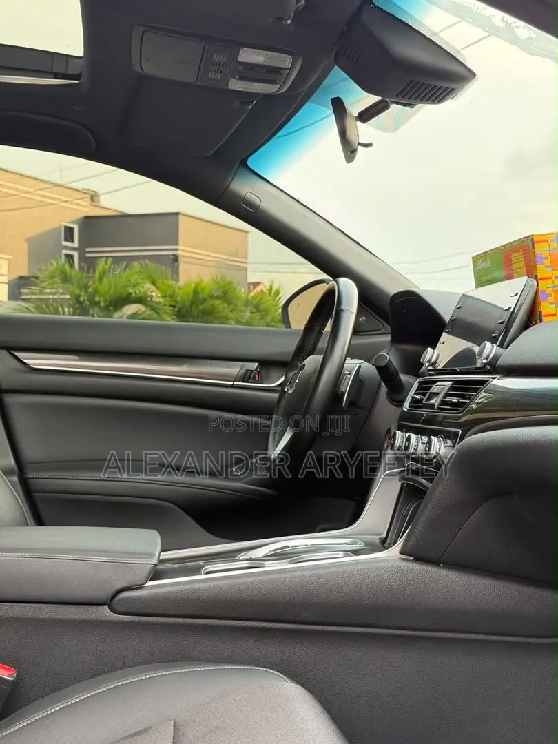 Honda Accord Sport 2.0T 2022 White