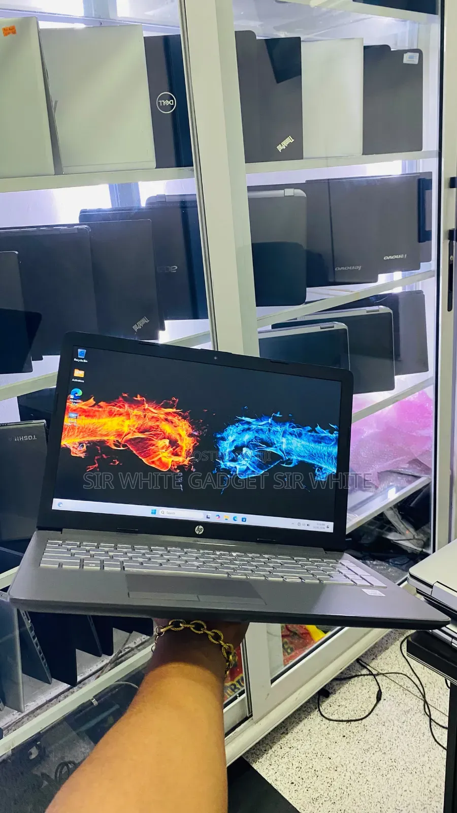 Laptop HP 250 G7 8GB Intel Core i5 HDD+SSD 1T