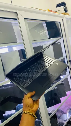 Laptop HP 250 G7 8GB Intel Core i5 HDD+SSD 1T