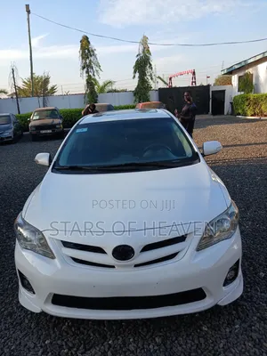 Toyota Corolla S Special Edition 4dr Sedan (1.8L 4cyl 4A) 2013 White