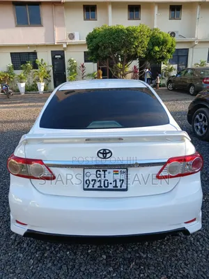 Toyota Corolla S Special Edition 4dr Sedan (1.8L 4cyl 4A) 2013 White