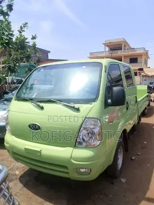 Kia Bongo 2013 Green