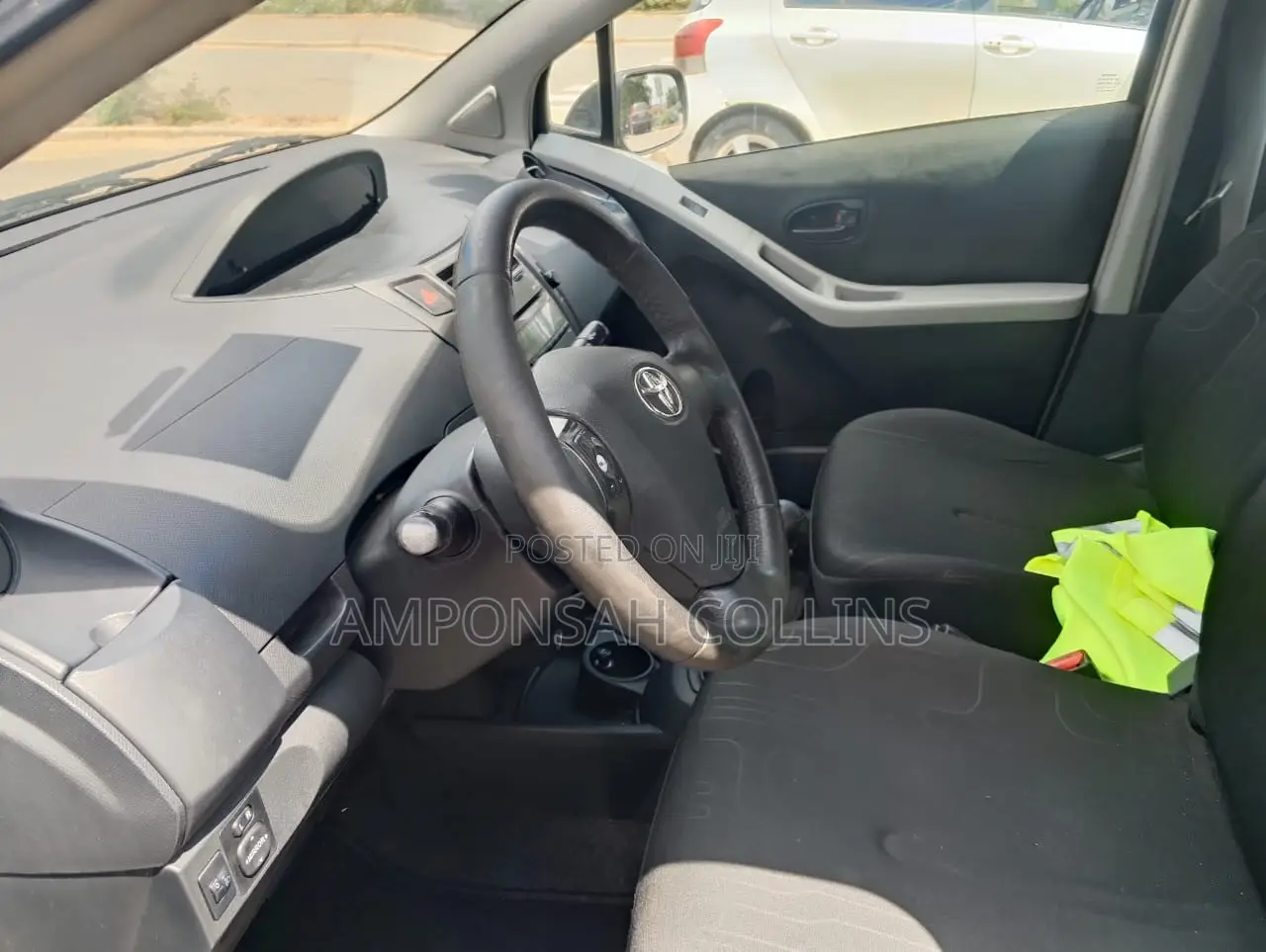 Toyota Yaris 2010 Gray