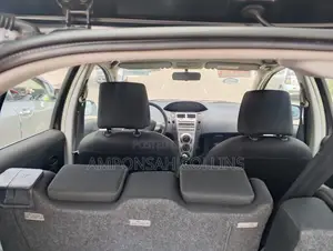 Toyota Yaris 2010 Gray