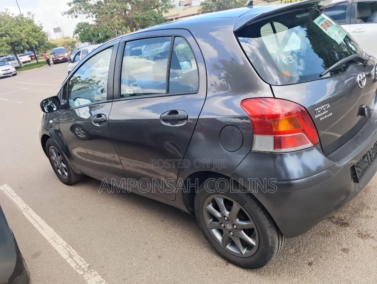 Toyota Yaris 2010 Gray