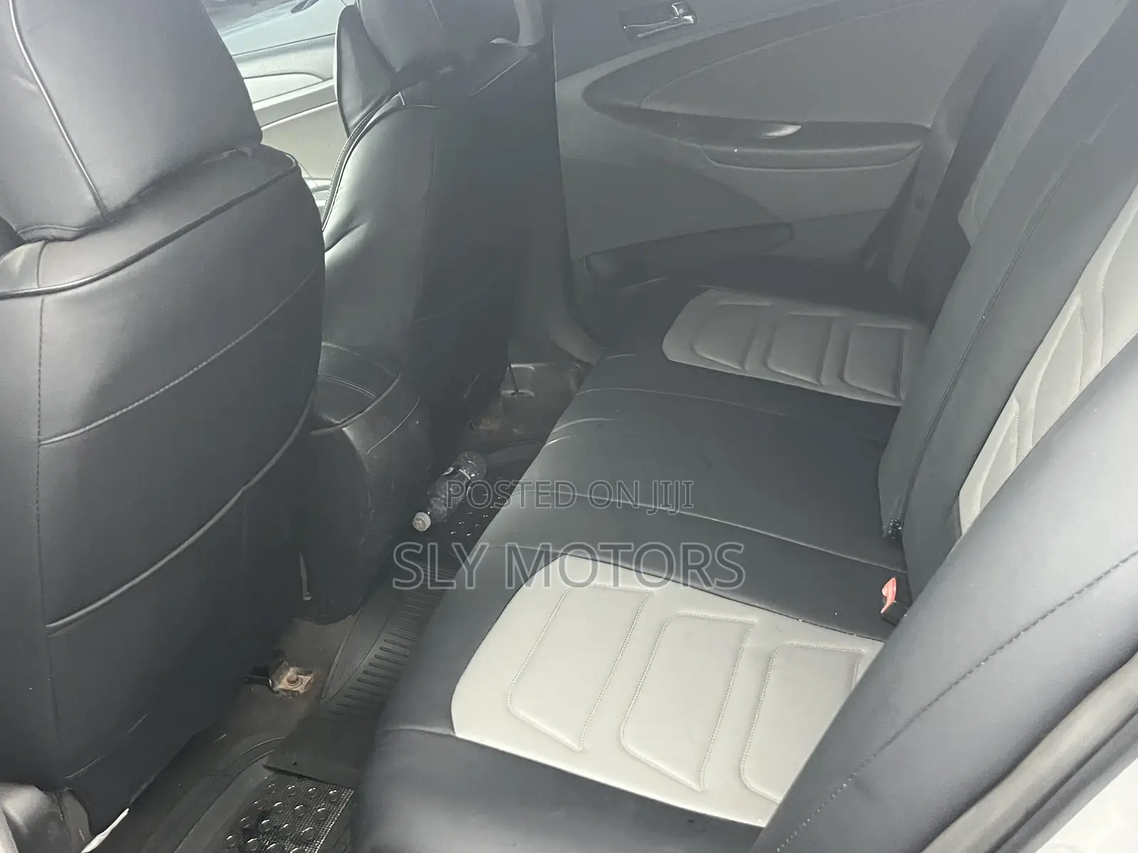 Hyundai Sonata SE 2.0T Sedan FWD (2.0L 4cyl 6A) 2013 Silver