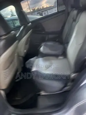 Toyota RAV4 2011 Silver