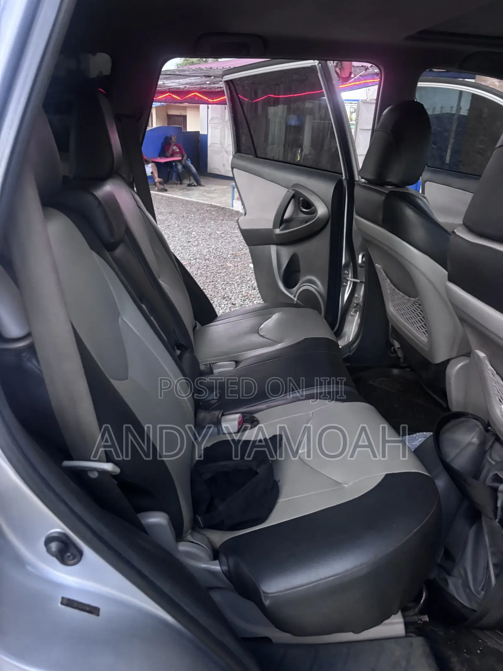 Toyota RAV4 2011 Silver