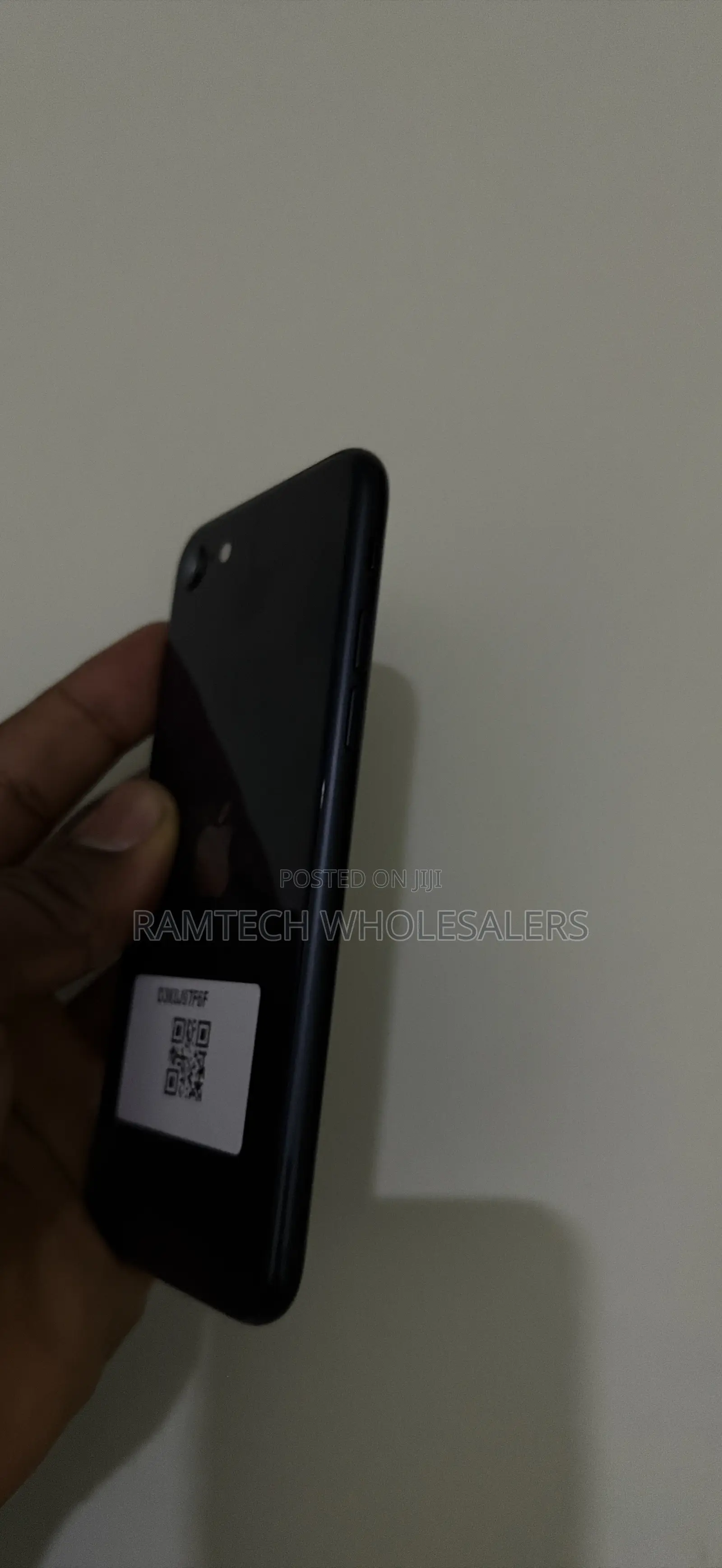 Apple iPhone SE (2022) 64 GB Black