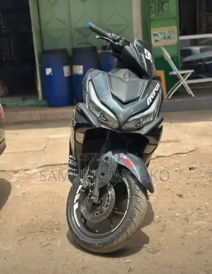 Yamaha Aerox 2024 Gray