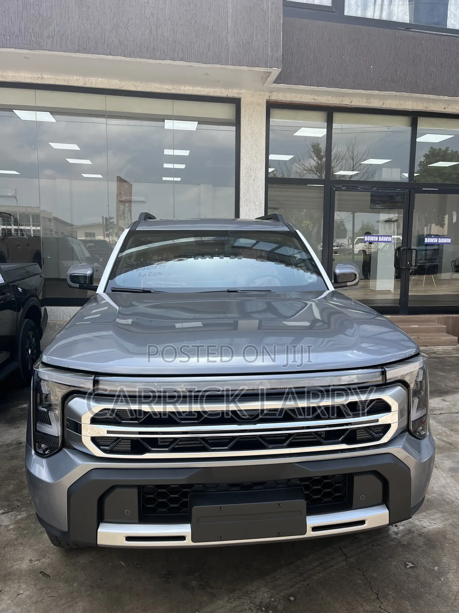 New Nissan Pick-Up 2025 Gray