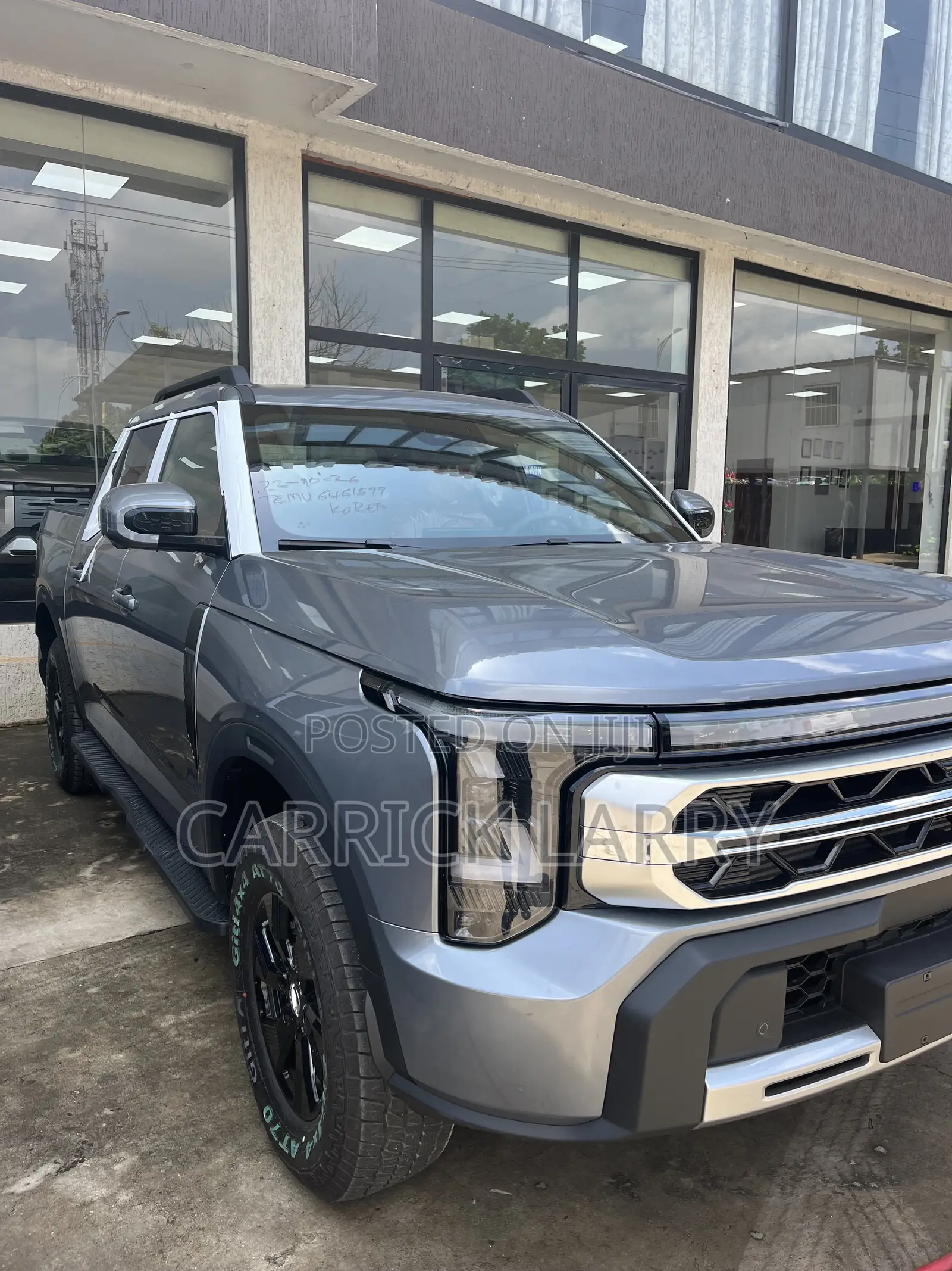 New Nissan Pick-Up 2025 Gray
