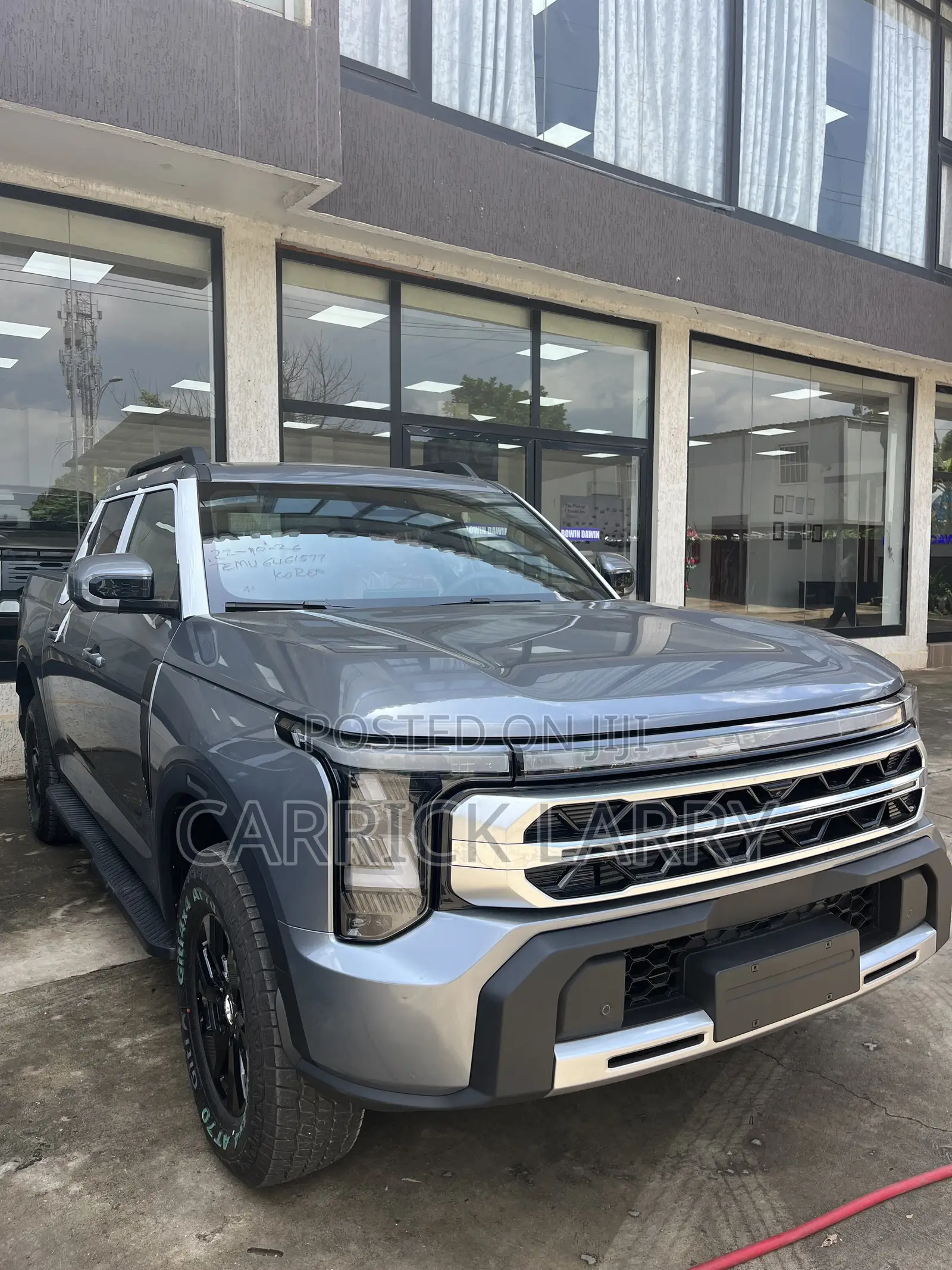 New Nissan Pick-Up 2025 Gray