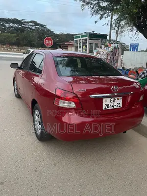 Toyota Yaris 2010 Red
