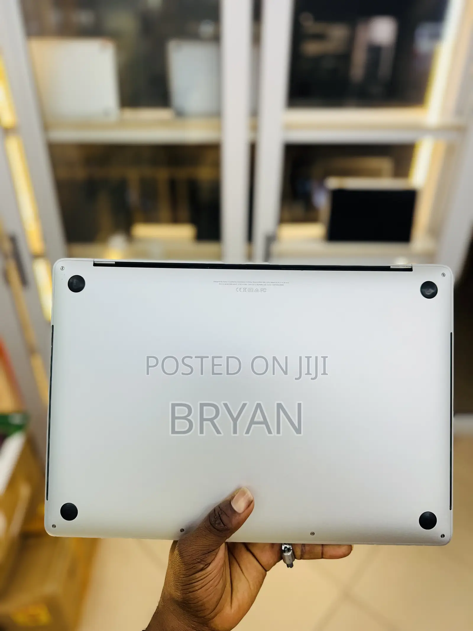 Laptop Apple MacBook Pro 2018 16GB Intel Core i7 SSD 512GB