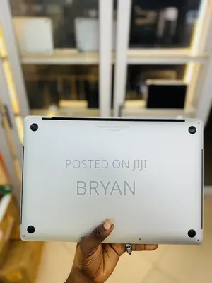 Laptop Apple MacBook Pro 2018 16GB Intel Core i7 SSD 512GB