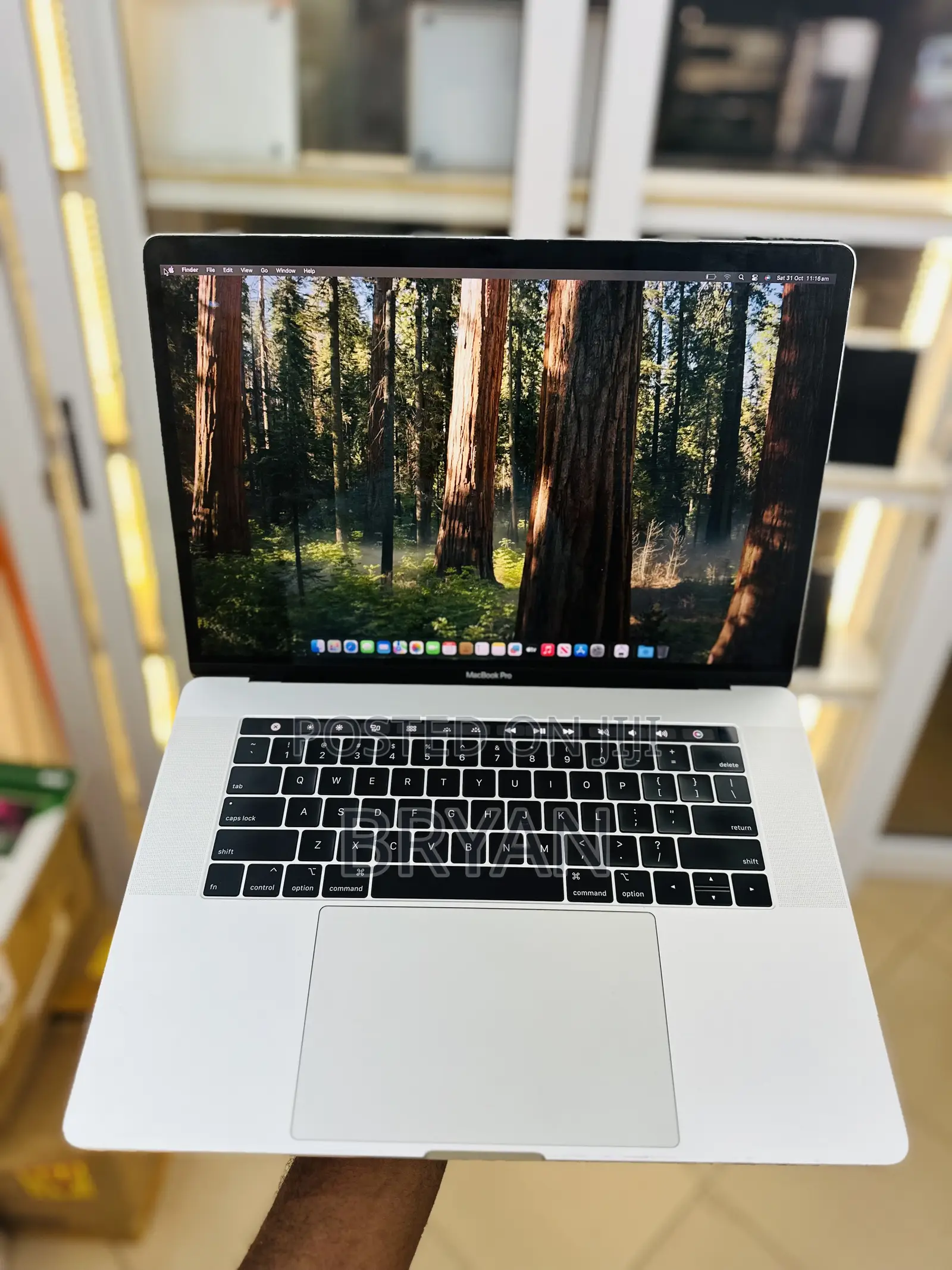 Laptop Apple MacBook Pro 2018 16GB Intel Core i7 SSD 512GB