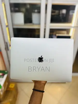 Laptop Apple MacBook Pro 2018 16GB Intel Core i7 SSD 512GB
