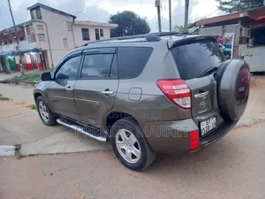Toyota RAV4 2.5 2011 Beige