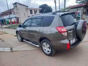 Toyota RAV4 2.5 2011 Beige