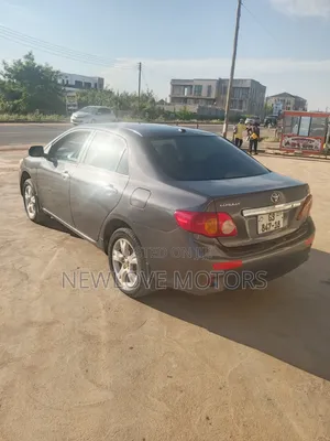 Toyota Corolla LE 4dr Sedan (1.8L 4cyl 4A) 2011 Black