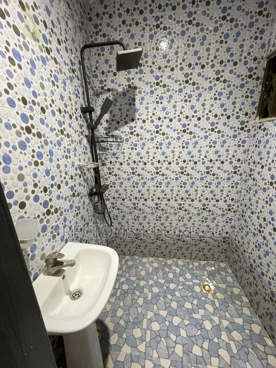 1bdrm Room & Parlour in Adenta New Legon for rent