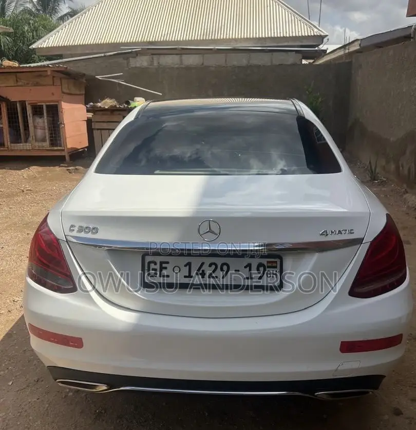 Mercedes-Benz C300 2016 White