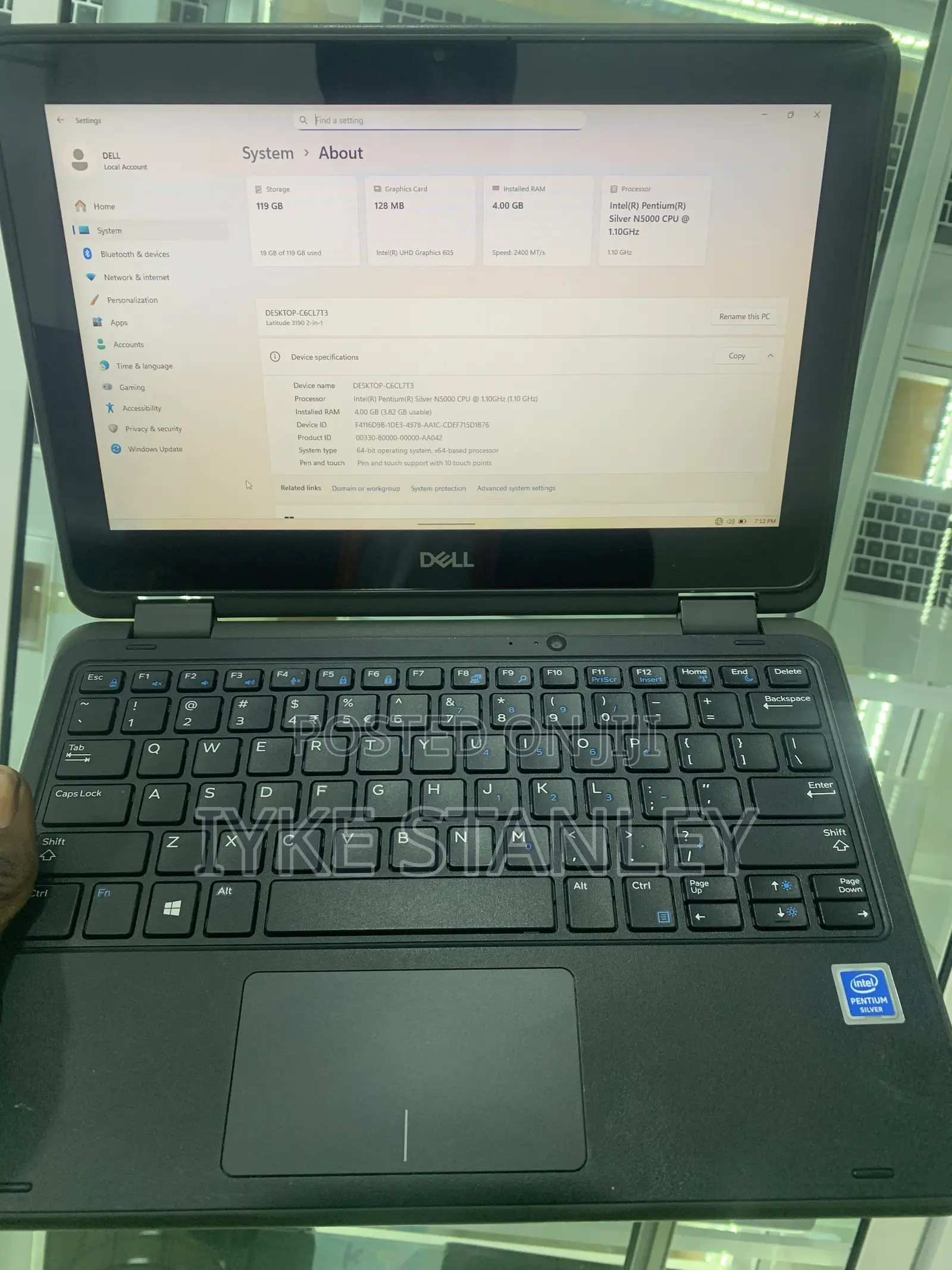 Laptop Dell Latitude 3190 2-in-1 4GB Intel Pentium SSD 128GB
