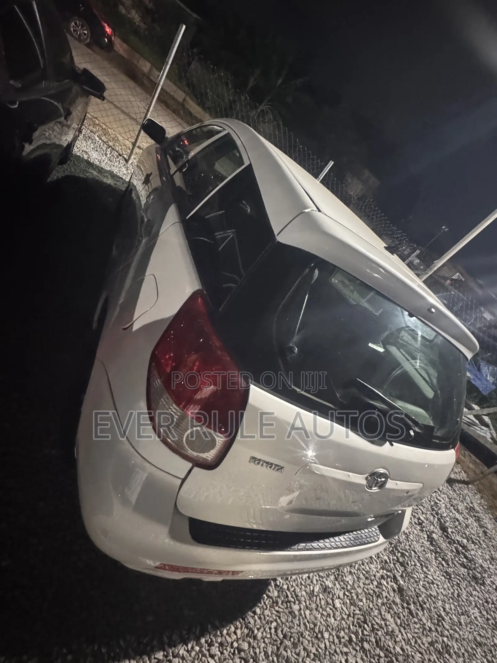 Toyota Matrix 2006 White