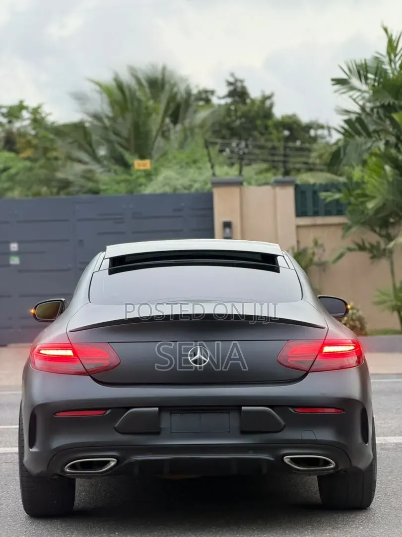 Mercedes-Benz C300 2020 Black
