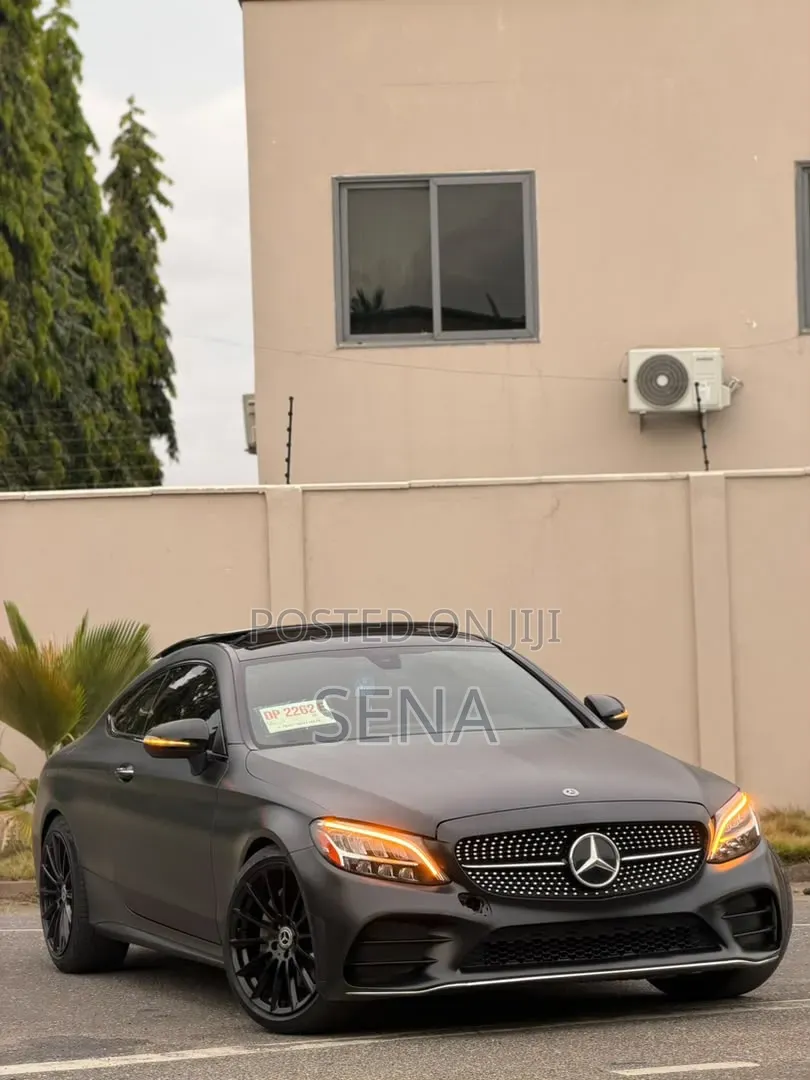 Mercedes-Benz C300 2020 Black