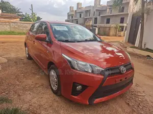 Toyota Yaris SE Hatchback 5dr 2015 Orange
