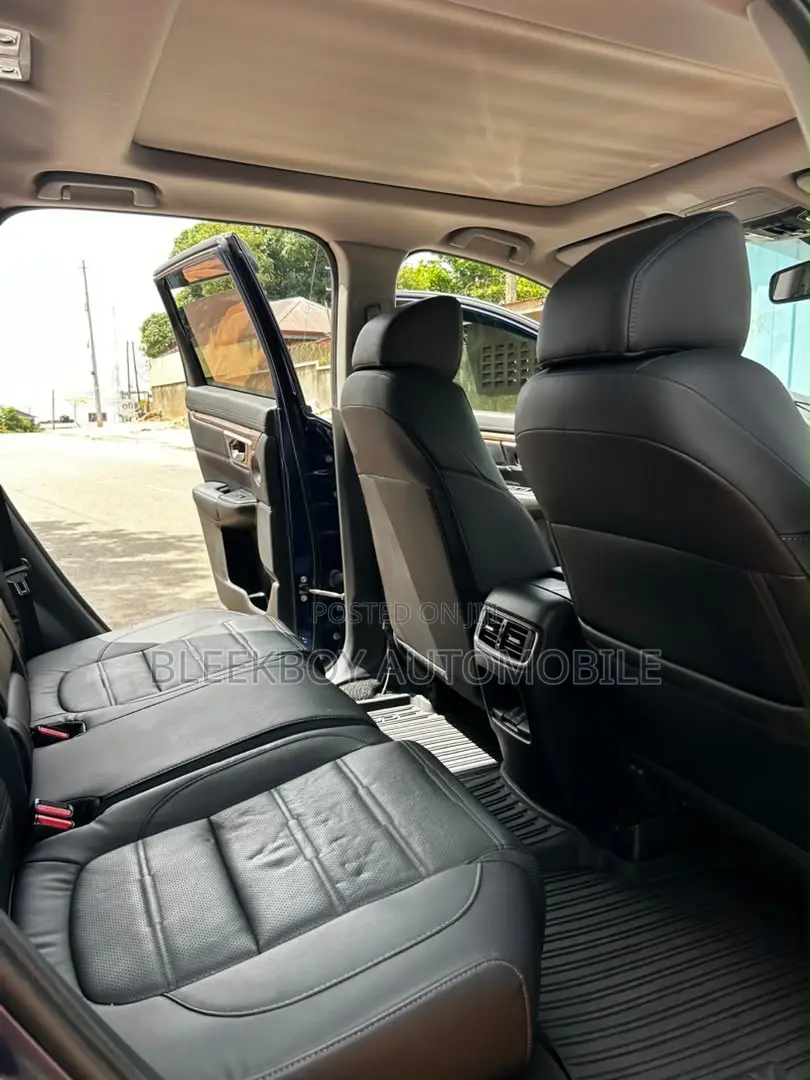 Honda CR-V Touring AWD 2019 Blue