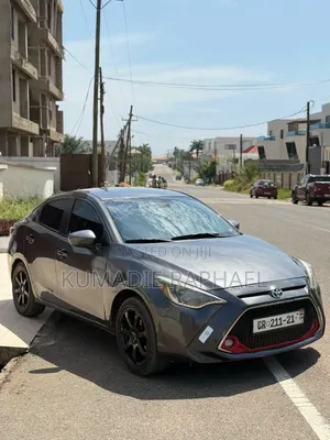 Toyota Yaris iA 1.5 FWD 2019 Gray