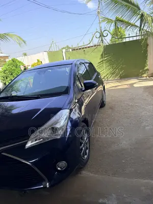 Toyota Vitz 1.3 FWD 5dr 2019 Blue