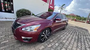 Nissan Altima 2.5 S 4dr Sedan (2.5L 4cyl CVT) 2014 Black