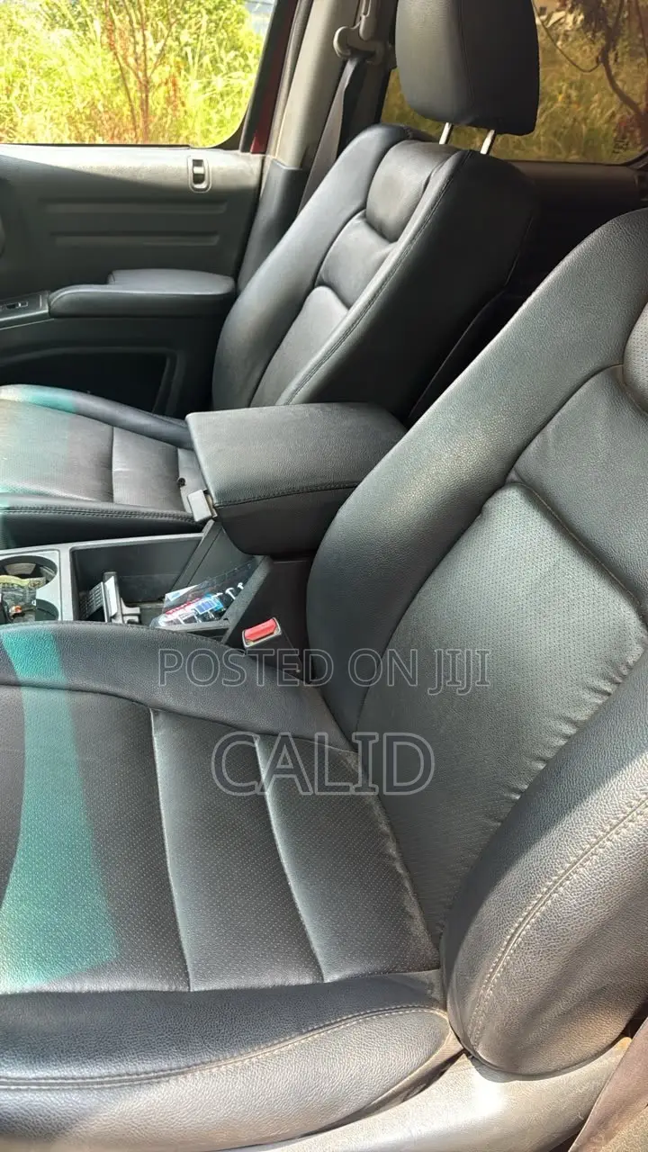 Honda Ridgeline 2010 Red