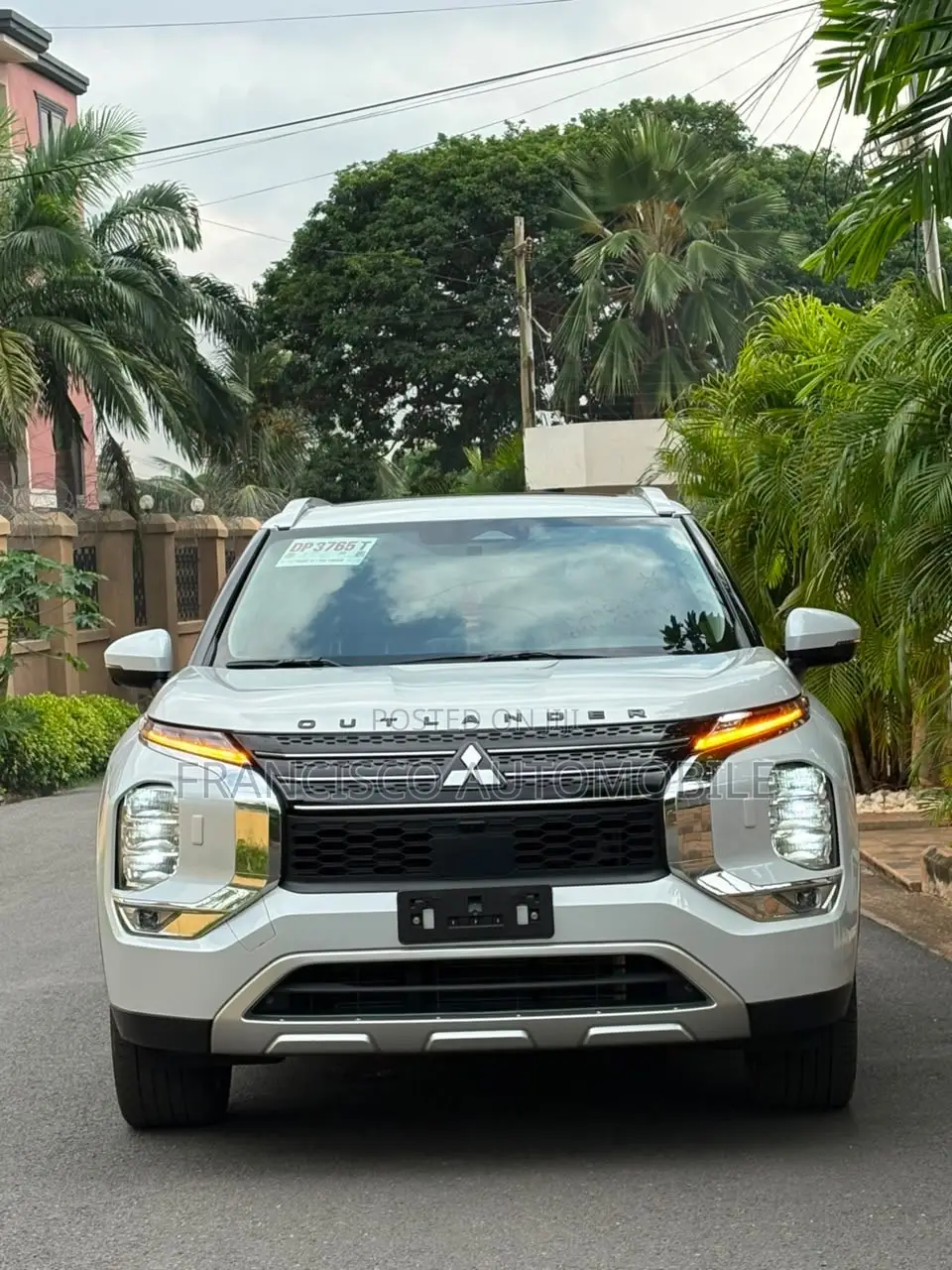 Mitsubishi Outlander 2024 White
