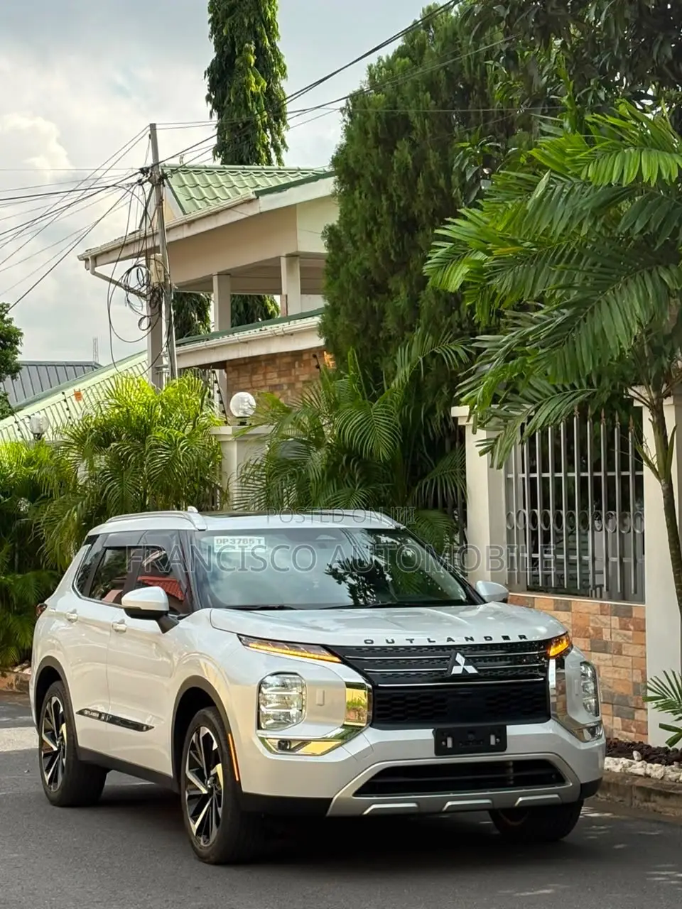 Mitsubishi Outlander 2024 White