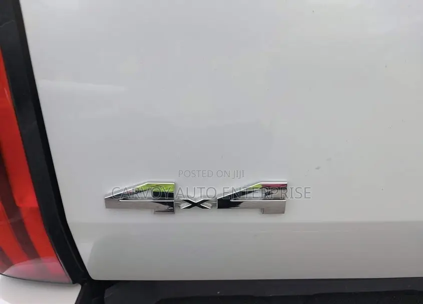 Toyota Tundra Limited CrewMax 5.5' Bed 2023 White