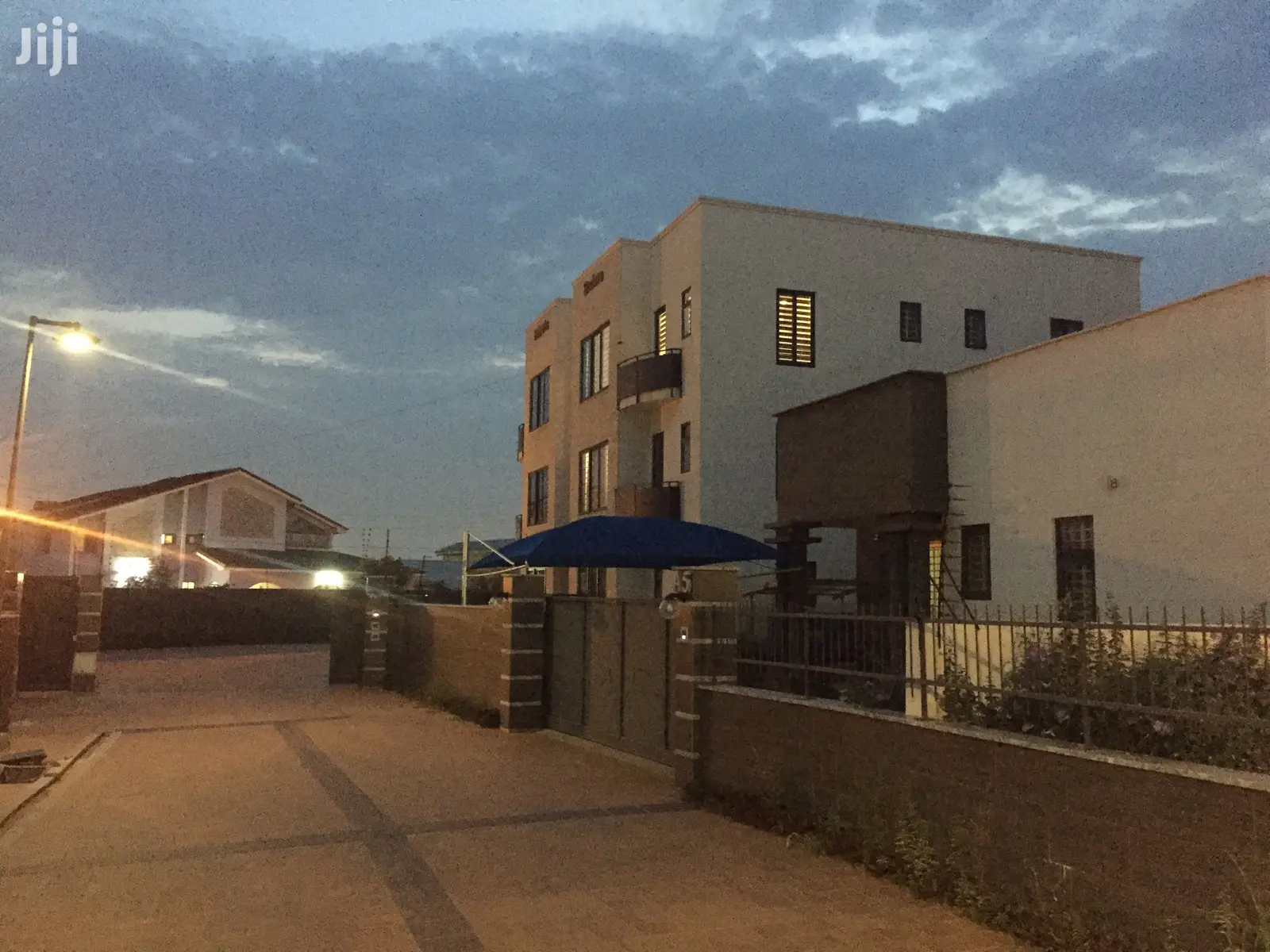 3bdrm House in Goldens Estate, East Legon for rent