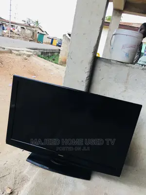 42inches Hitachi Digital Tv