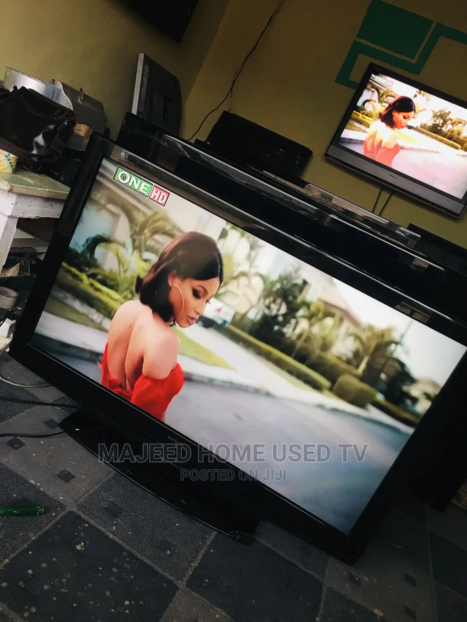 42inches Slim Hitachi Tv