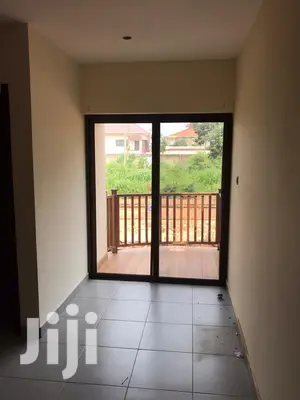 3bdrm Townhouse / Terrace in Bronko Housing, Accra Metropolitan