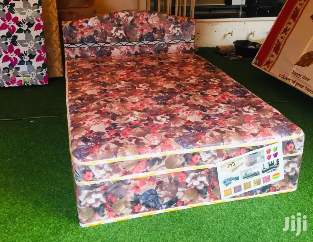 Design Double Bed
