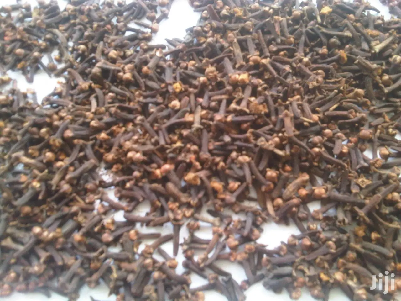 Cloves (Pepele)